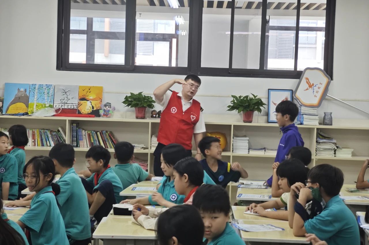 志愿者.jpg